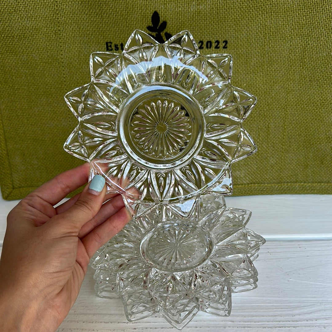 Set of 4, Vintage Federal Glass Pressed Petal Flower Glass Bowl