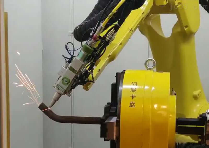 robot fiber laser cutting machine