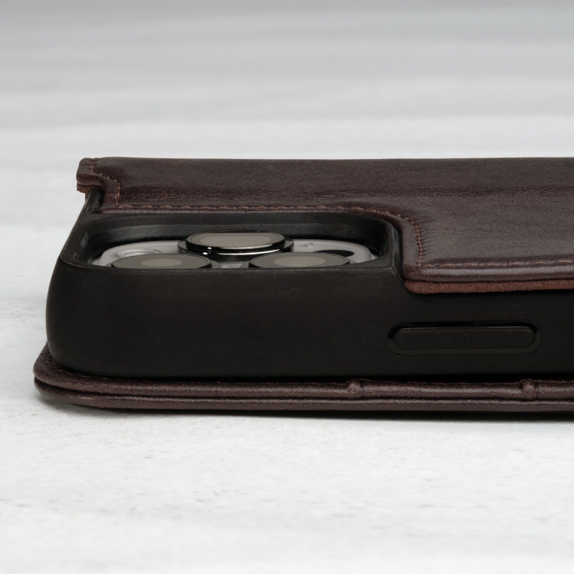 iPhone 14 Pro Leather Case (with stand function)