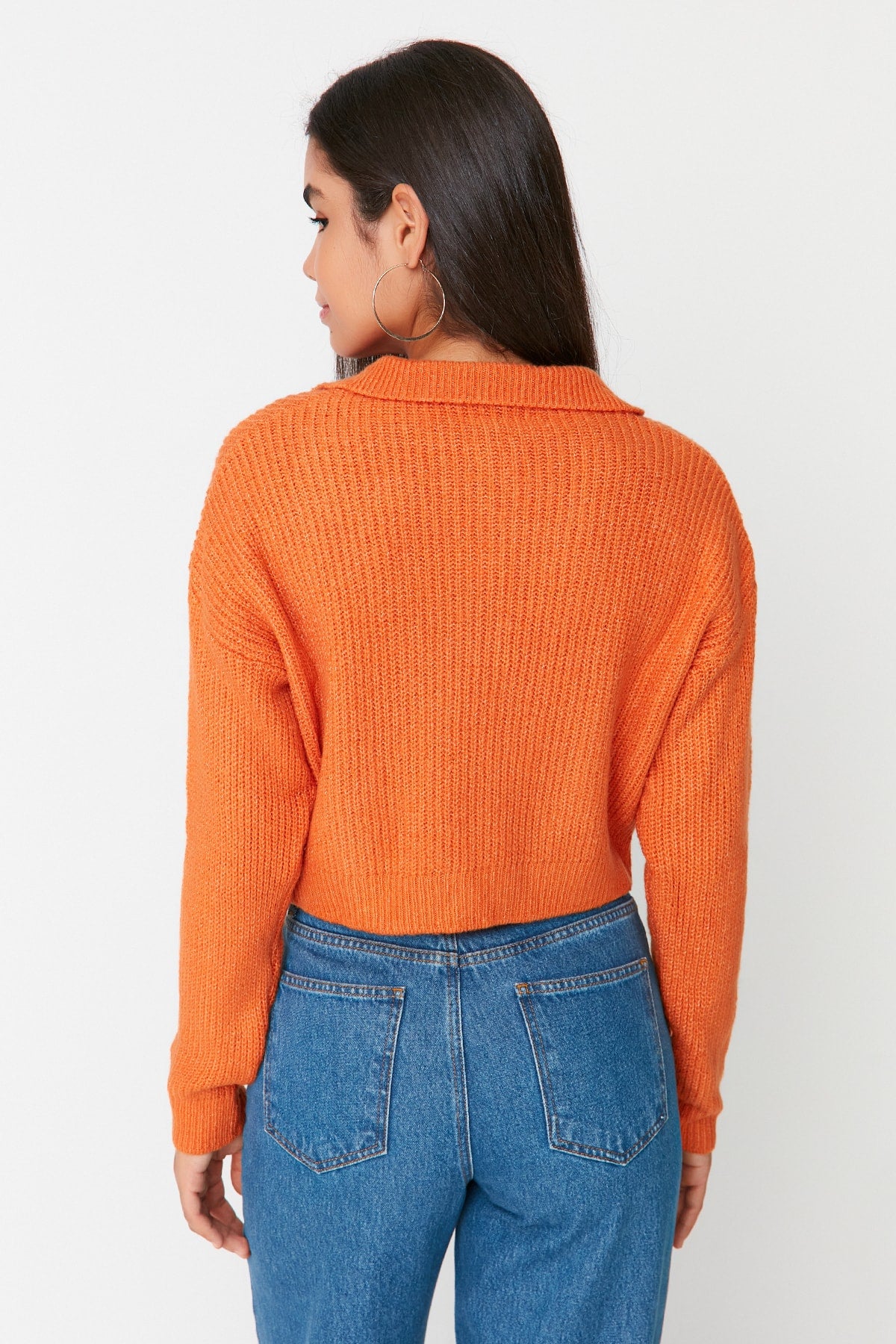 TRENDYOLM?LLA Crop Soft Textured Knitwear Sweater TWOAW23KZ01835