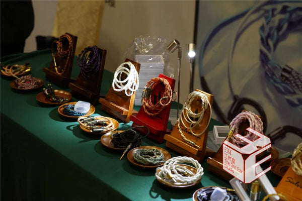 HAKUGEI Ashes Earphone Cable