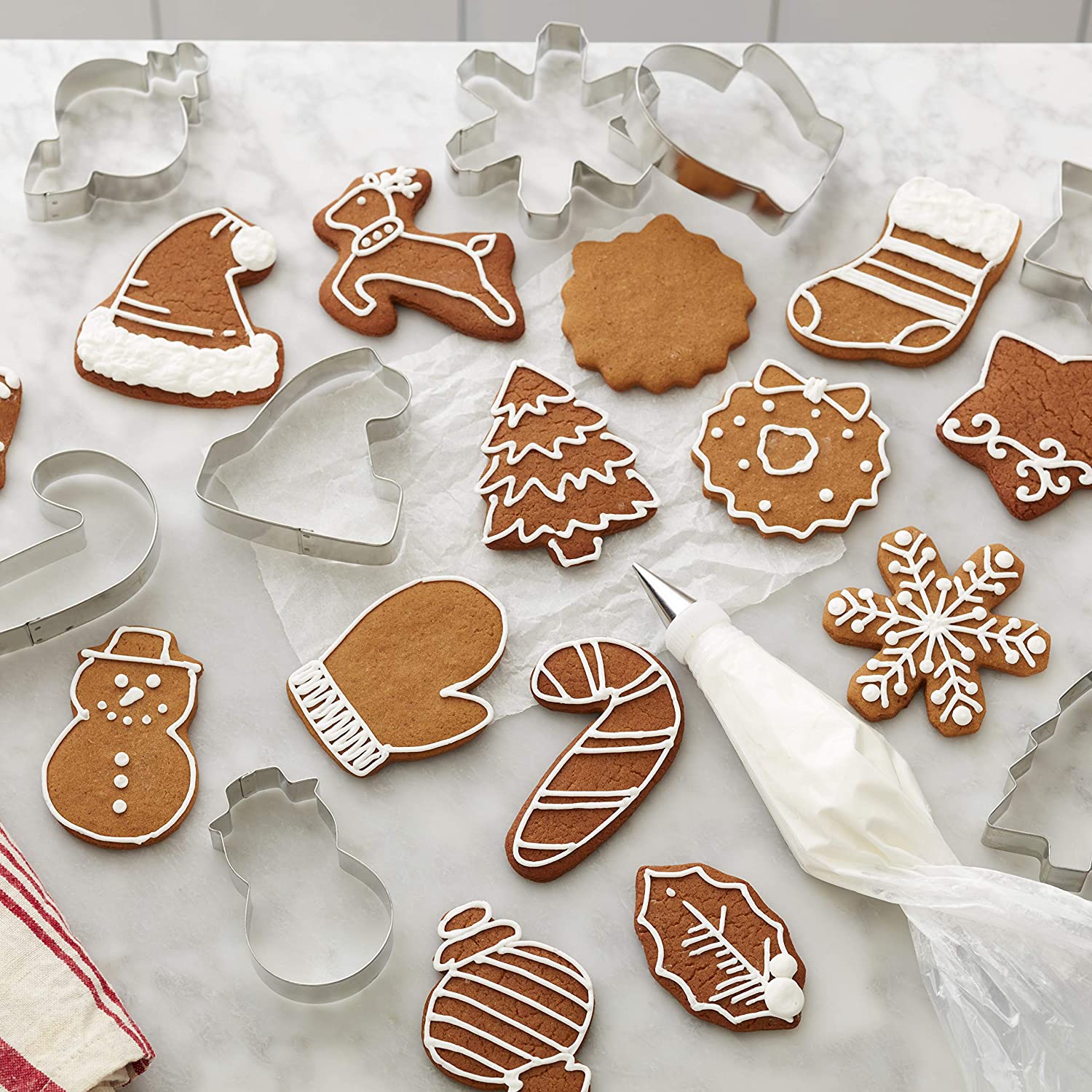Wilton Holiday Shapes Metal Christmas Cookie Cutter Set, 18-Piece