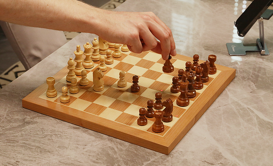 Chessnut AIR