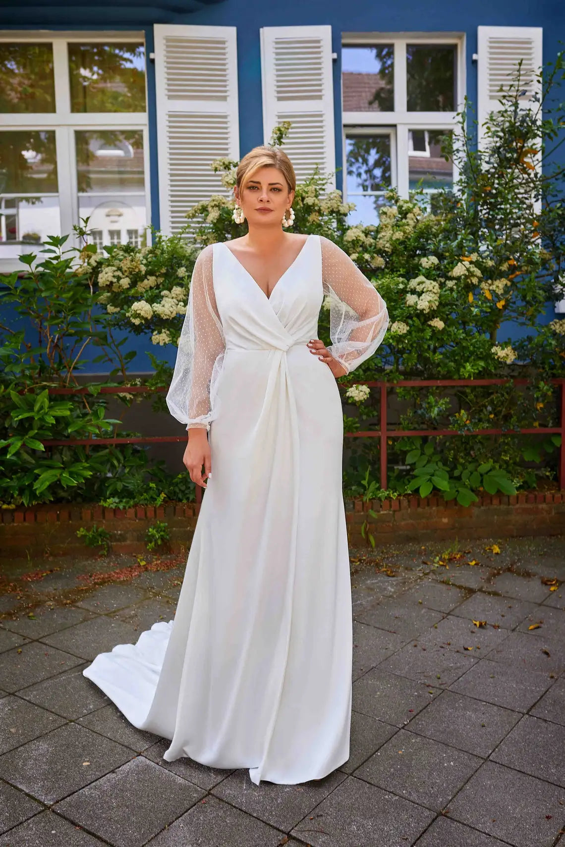 Elegant Full Sleeves Wedding Dresses Plus Size V Neck Puffy Dot Tulle Mermaid Long A Line Bridal Gowns Bride Dresses Simple