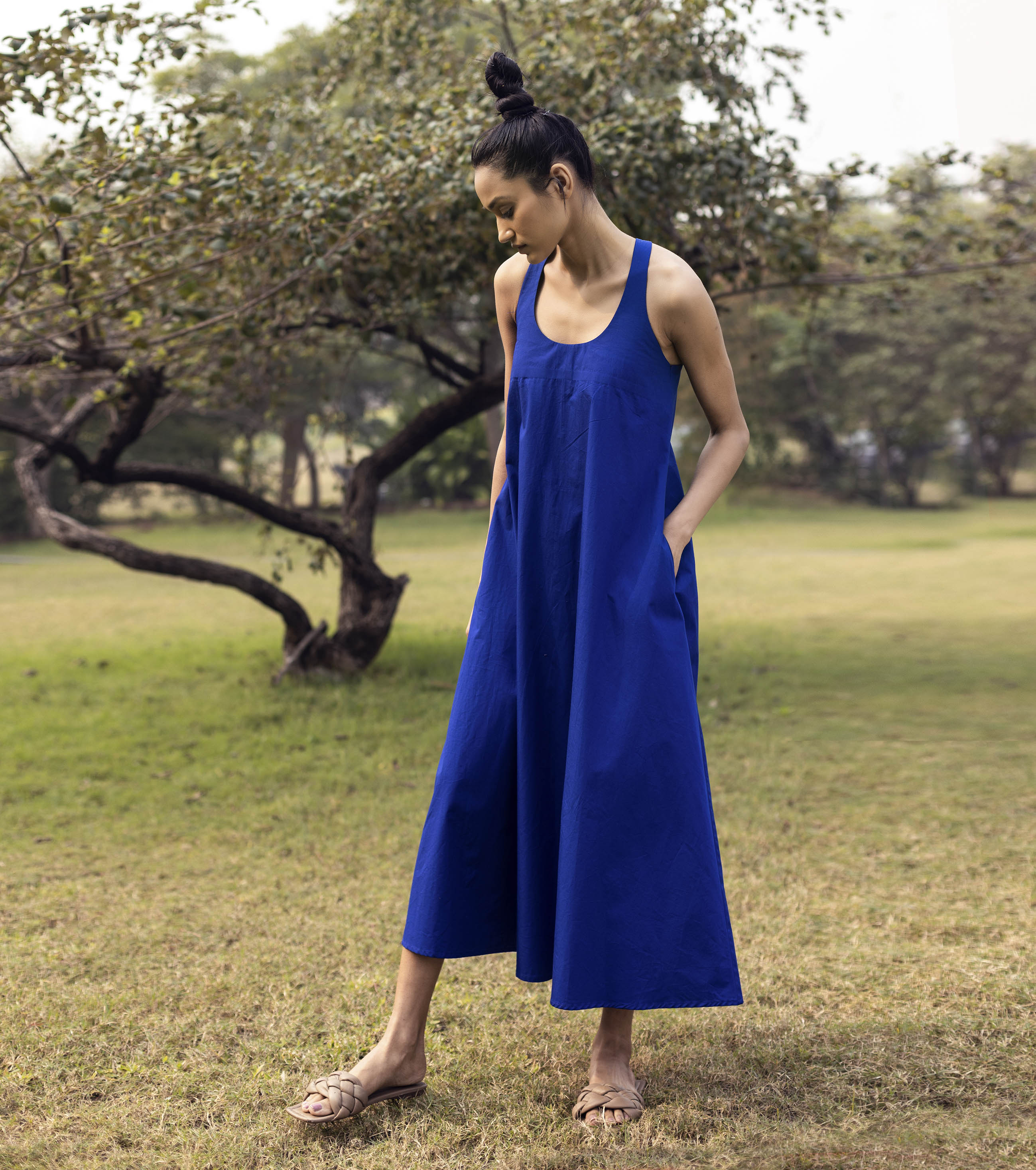 Blue Sleeveless Midi Dress
