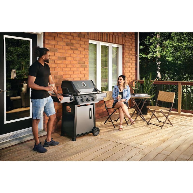 Freestyle 365 3-Burner Natural Gas Grill in Graphite Grey