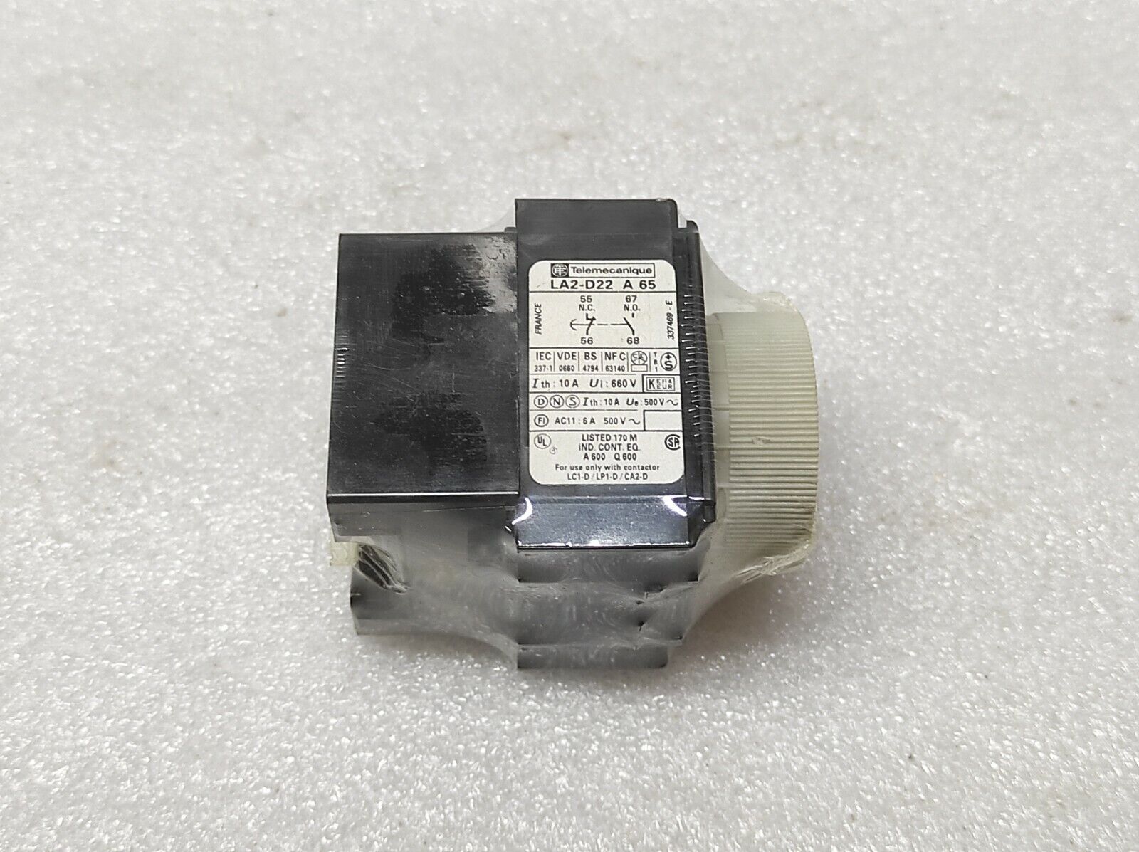 TELEMECANIQUE LA2D22A65 TIME DELAY RELAY