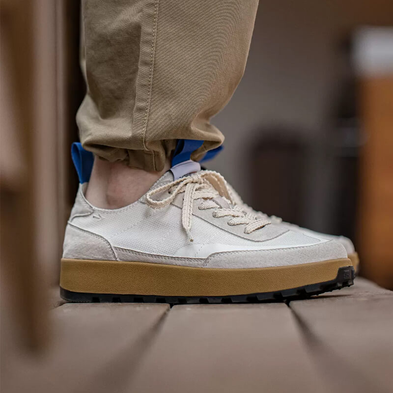 Lightweight Mesh Retro Sneakers