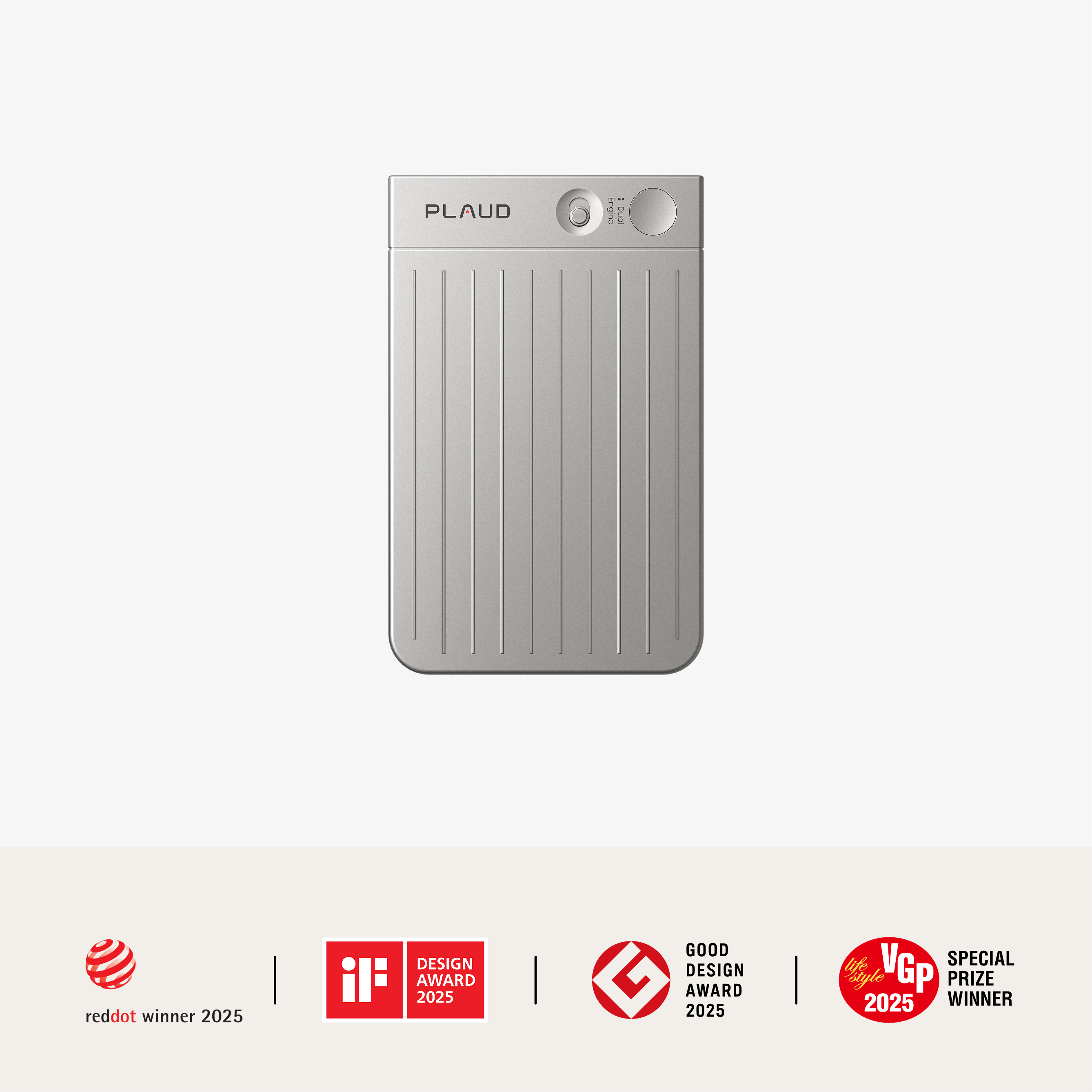 シルバーのPlaud Note Pro。Red DotやiFなど4つのデザイン賞を受賞。