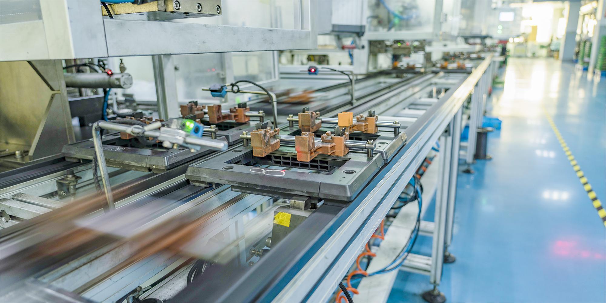 Safer material design is adopted in the appearance: light shell, friction-resistant, non-conductive, non-flammable, and good heat dissipation performance.  Rigorous anti-static facilities including protective suits for employees, separators, turnover boxes, insulating varnish, etc. High-end automatic production line for SMD.  More than 10 tests will be carried out for the product to make a high-quality inverter with stable and long-lasting performance.