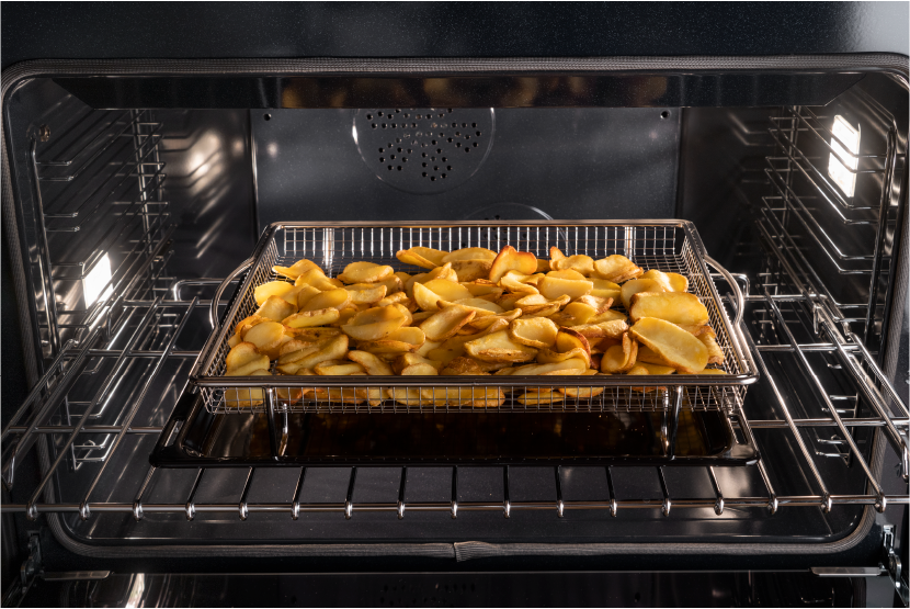 Bertazzoni - 30 inch Induction Range, 4 Heating Zones, Electric Self-Clean Oven - PRO304IFEPXT