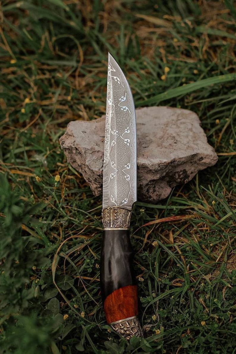 Unique Damascus Hunting Knife Dragon Head Maple Burl