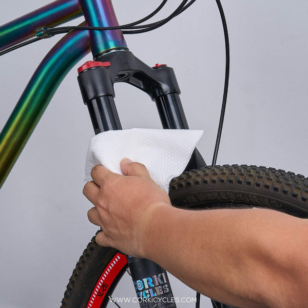 Clean the bike fork - Corki Cycles