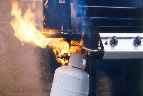 Gas Leaks Cause a Fire from a Propane Bottle