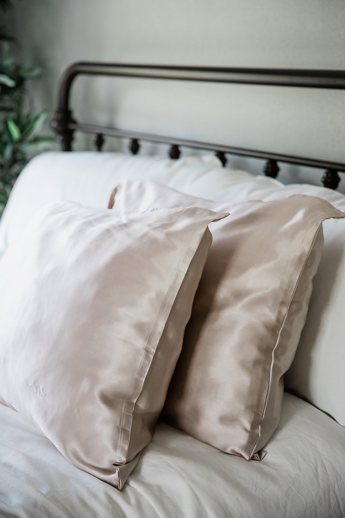 YALA Silk Charmeuse Pillowcase Set