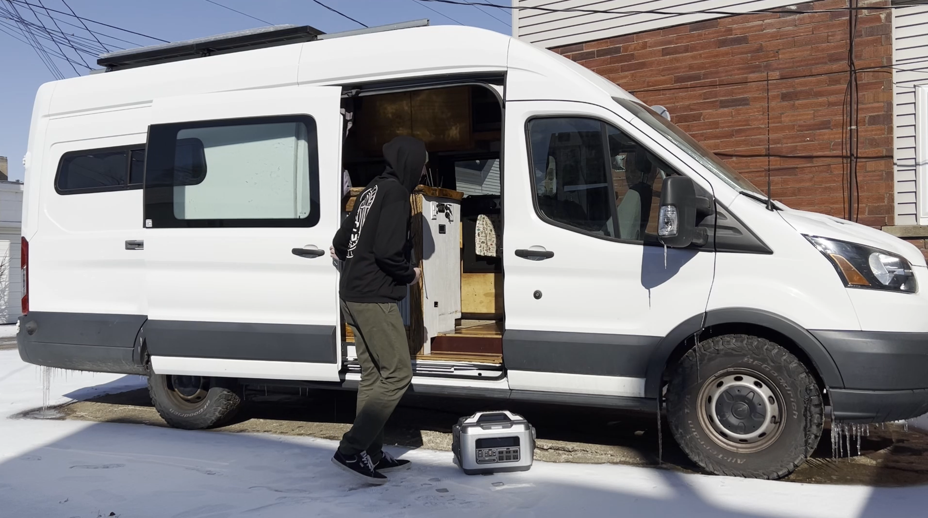 POWEREPUBLIC T2200 Portable Power Station | 2200W 2240Wh