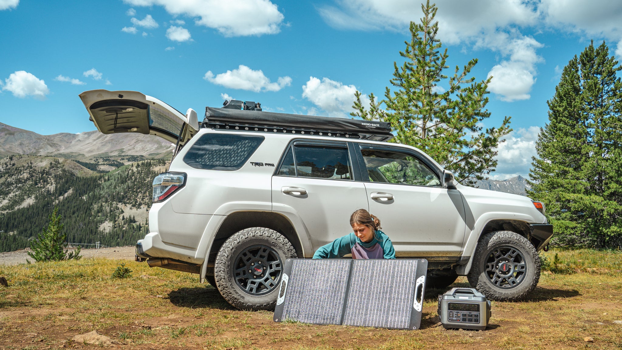 POWEREPUBLIC 100W Portable Solar Panel For Camping
