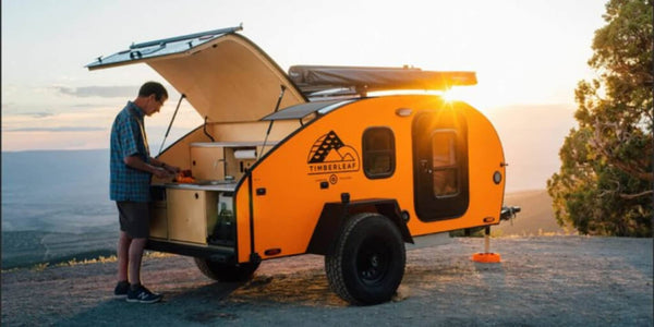 軽量でポータブルなCIGSソーラーパネル