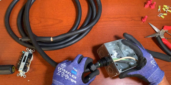 ケーブルをCGBに挿入する