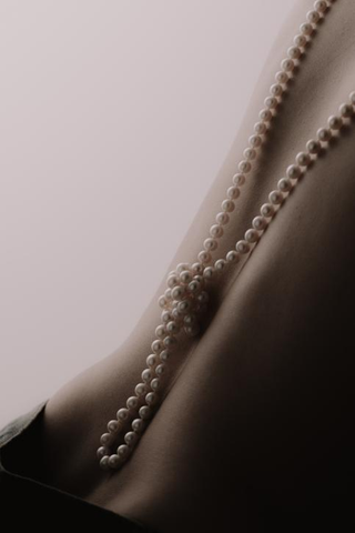 Angela Q-pearl-rope-necklace