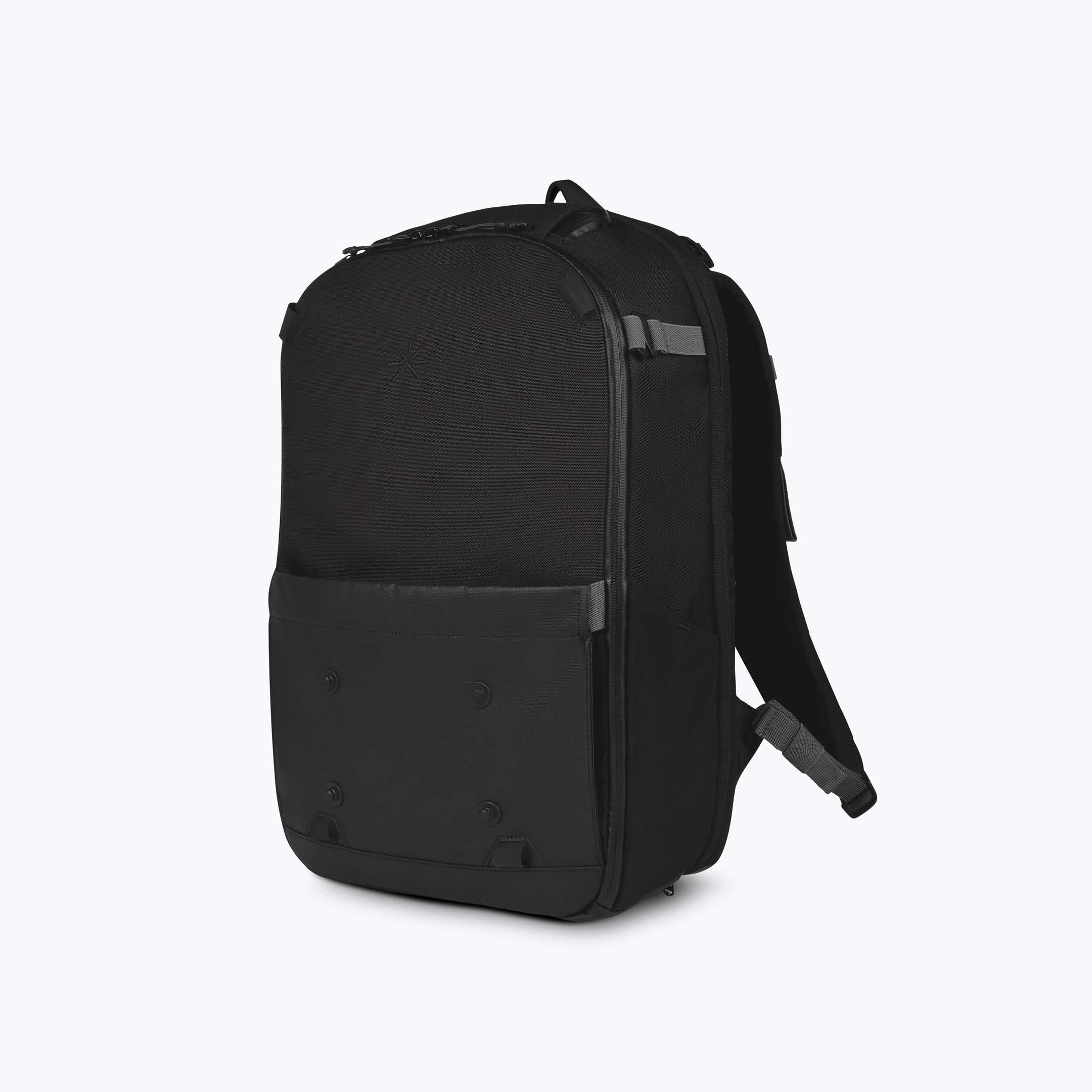 Hive Backpack Core Black + Wardrobe + Smart Packing Cube 12L Core Black + FidLock? Toiletry Core Black for Hive + FidLock? Pouch Core Black for Hive + Camera Cube XXL