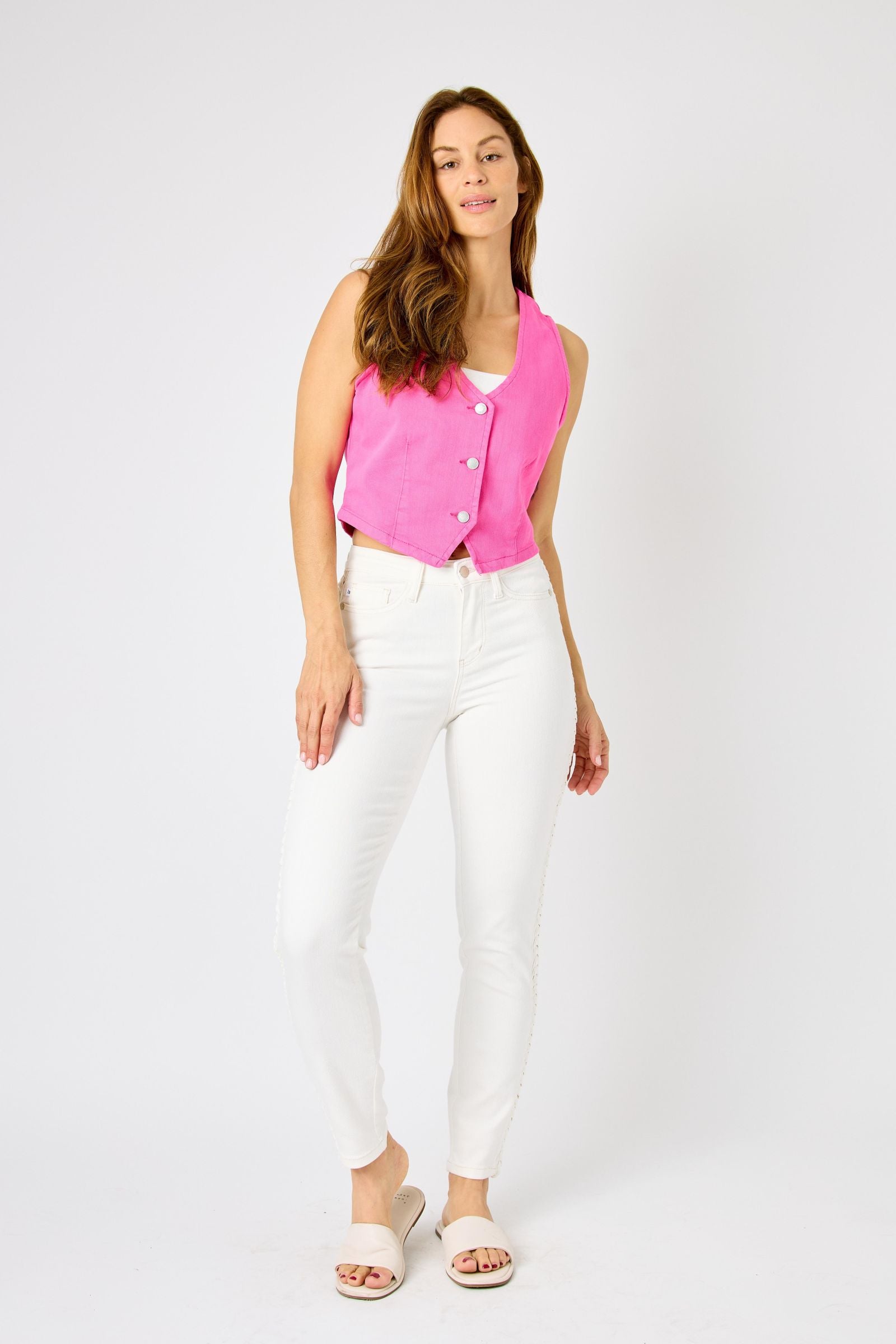 Judy Blue Mid-Rise SS Braided Detail Relaxed Skinny Jeans 88782 in White