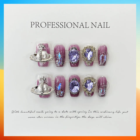 Presse 5D faite à la main sur les ongles avec charme diamant et perle