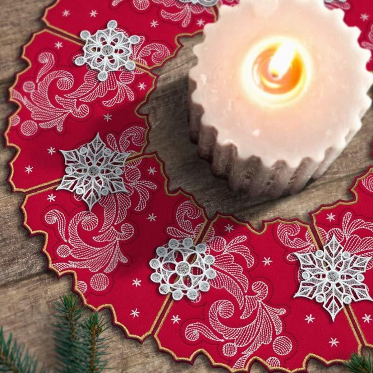 OESD Free Standing Lace Holiday Wreaths