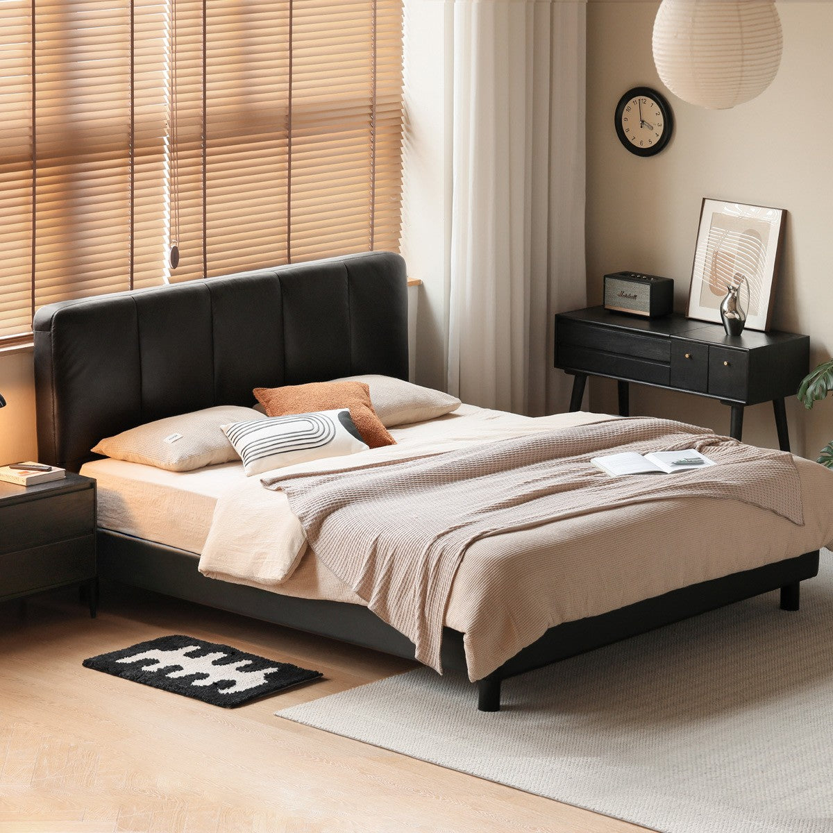 Genuine leather soft Light Luxurious Modern Upholstered Bed , Head Layer Cowhide Black Edged Bed