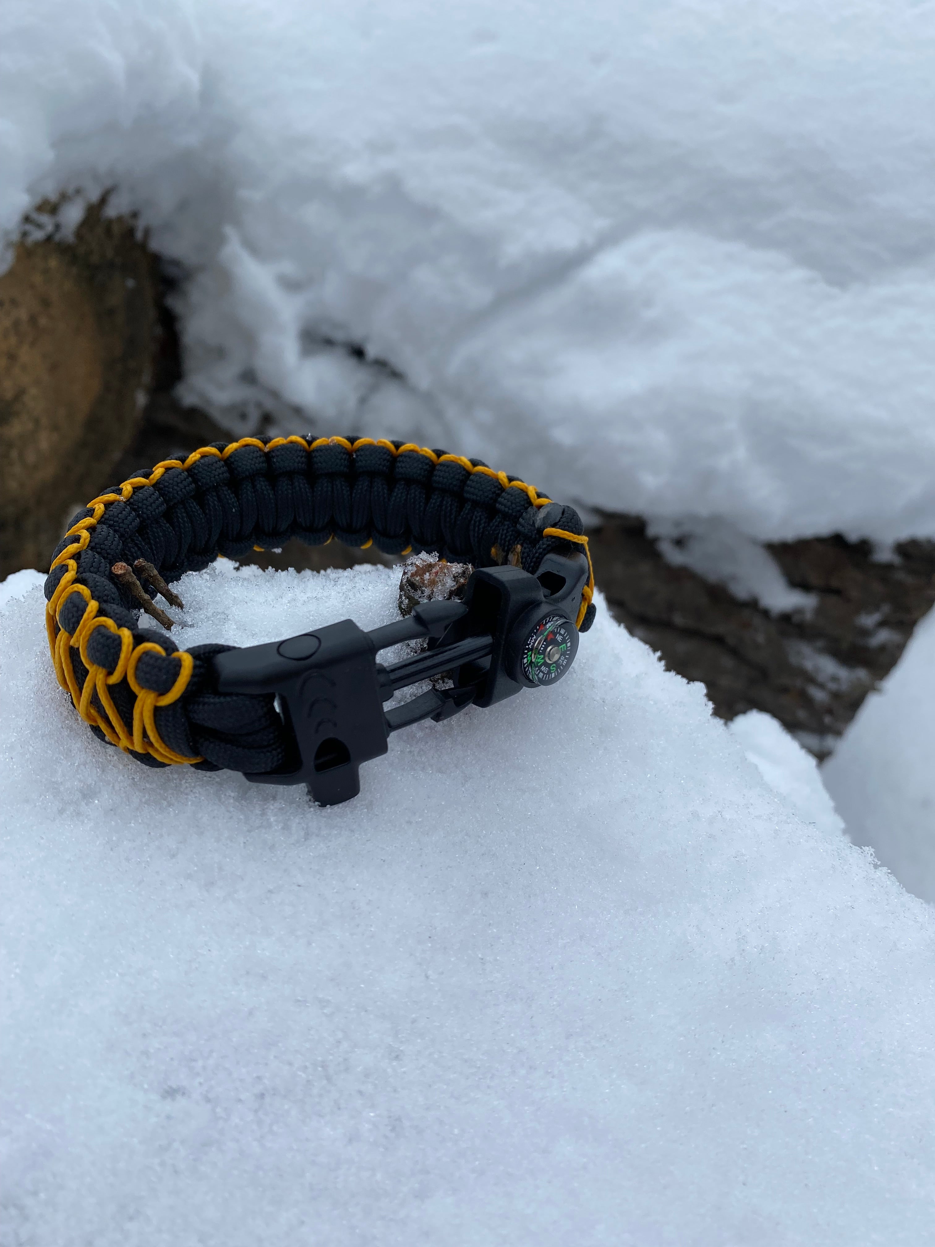 Premade Paracord Bracelet, Cobra Weave, Interwoven, Black and Gold