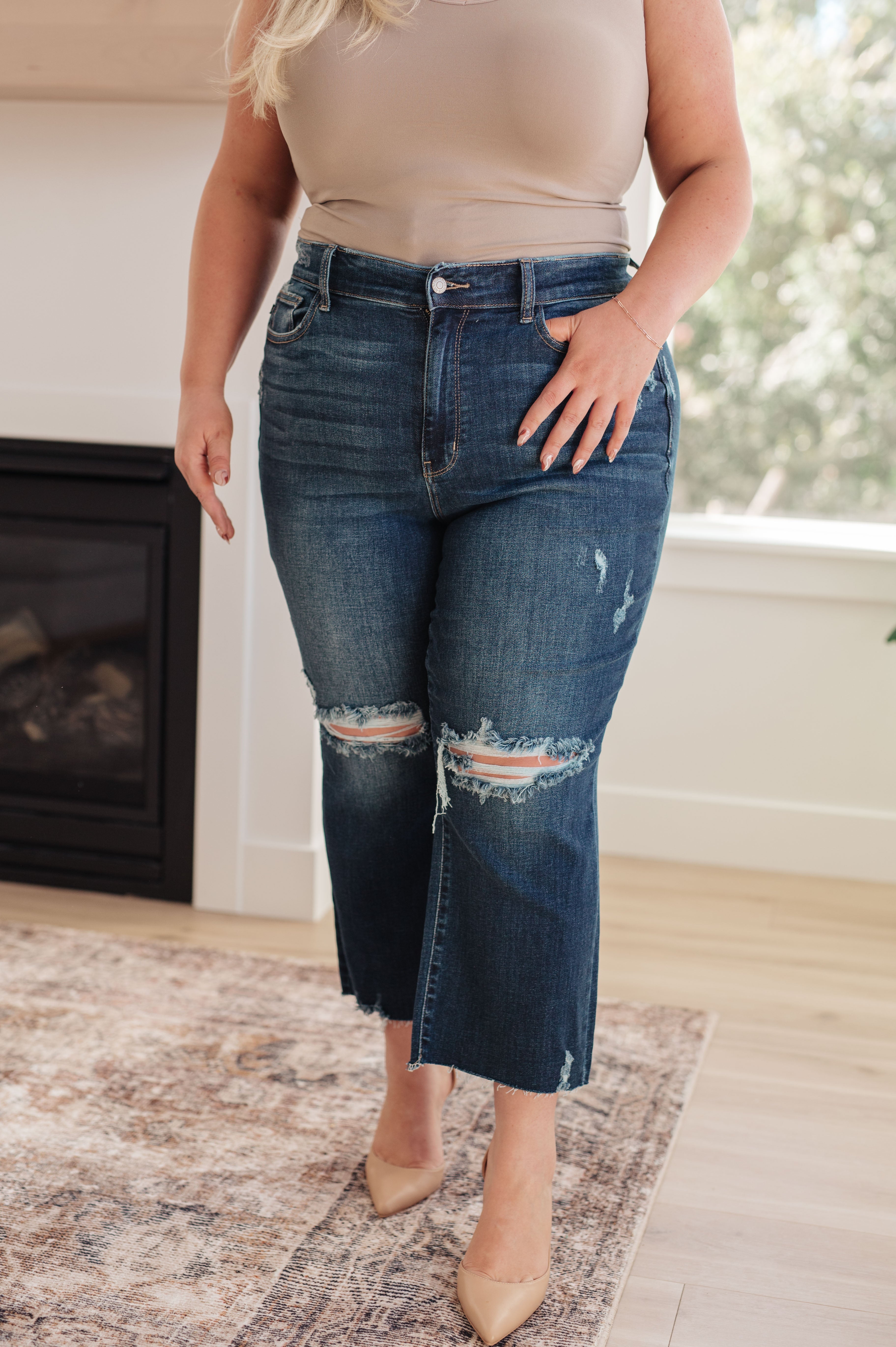 Judy Blue | High Rise Distressed Wide Leg Crop Jeans