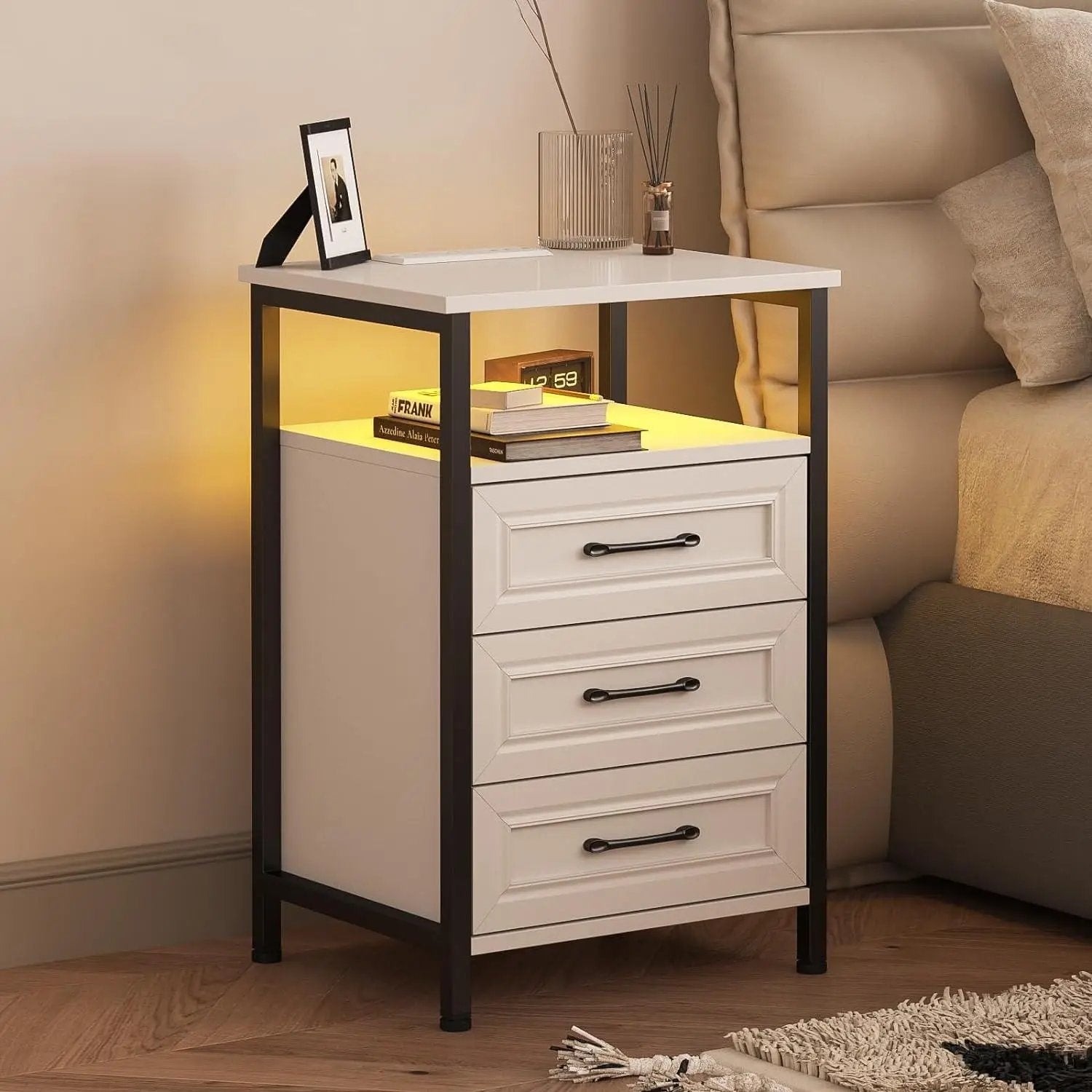 Modern Bedside Tables Nightstands Set of 2 with Charging Station