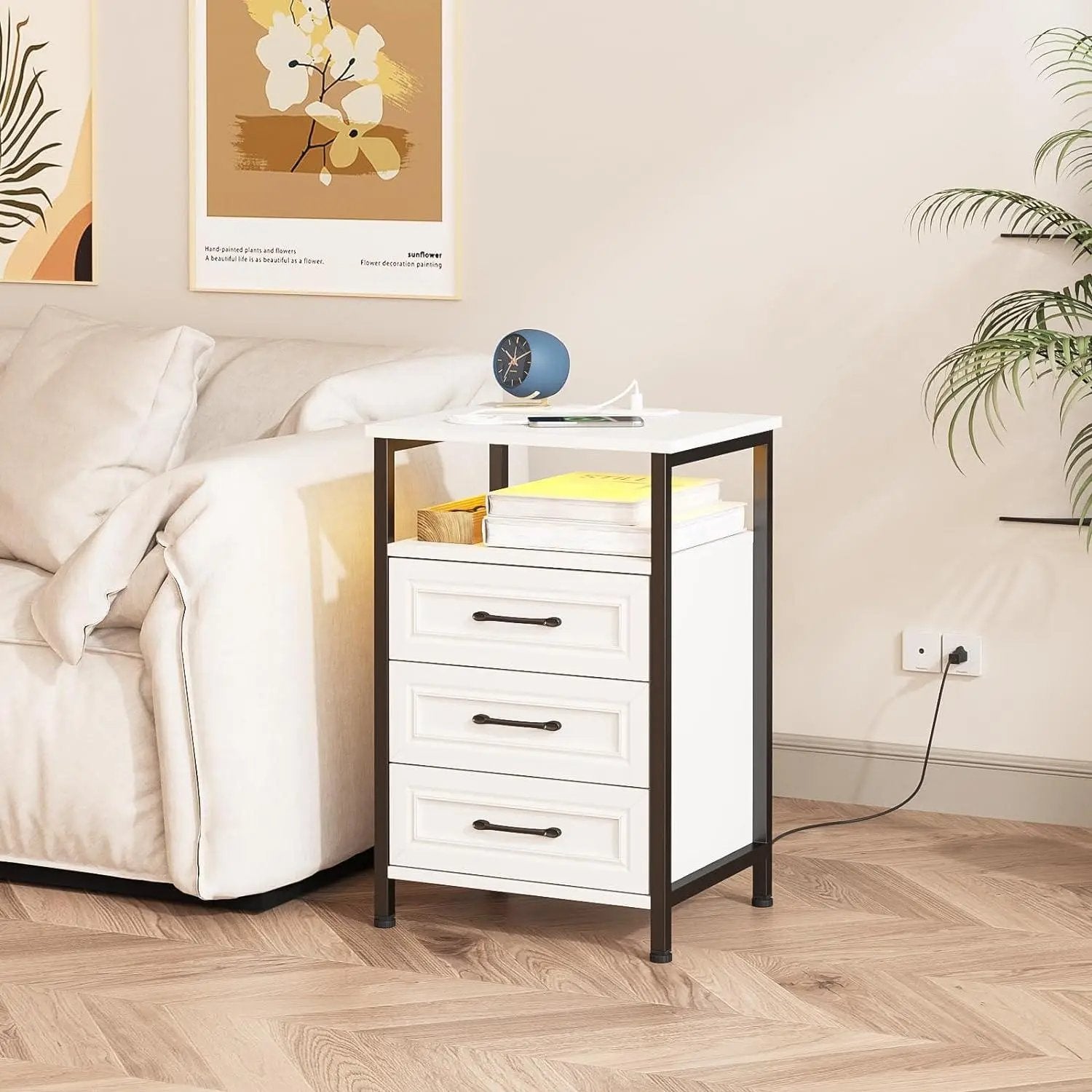 Modern Bedside Tables Nightstands Set of 2 with Charging Station