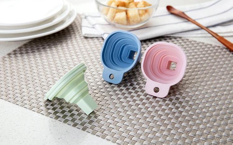 Coli - Collapsible Silicone Funnel