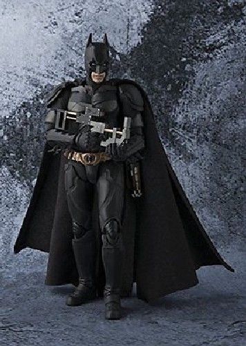 S.H.Figuarts BATMAN The Dark Knight Action Figure BANDAI NEW from Japan F/S