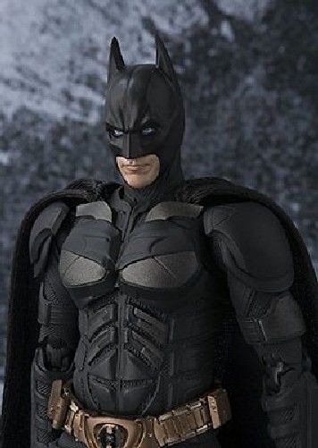 S.H.Figuarts BATMAN The Dark Knight Action Figure BANDAI NEW from Japan F/S