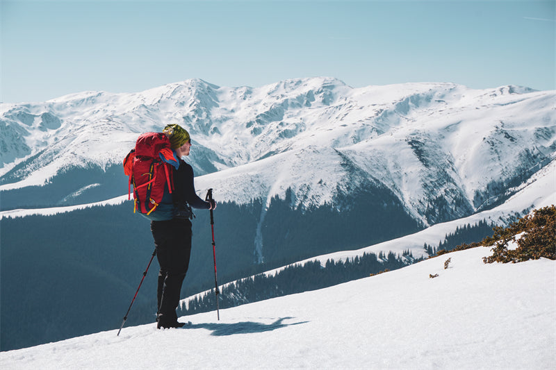 Paysage des Alpes enneigées en Europe - Randonnée en montagne, ski, téléphérique, vacances d'hiver - Téléchargement gratuit en PNG/PSD/JPG