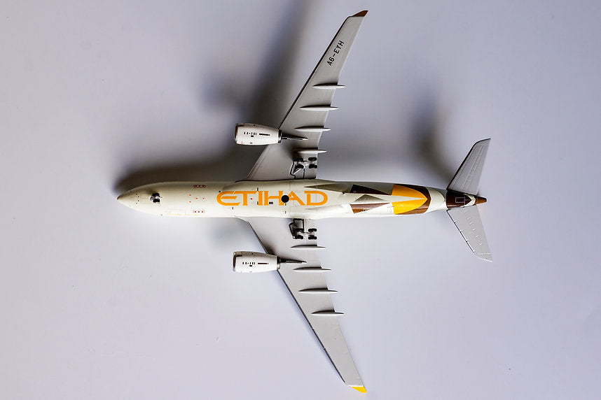 Etihad Airways / Airbus A330-200 / A6-EYH / 61027 / 1:400