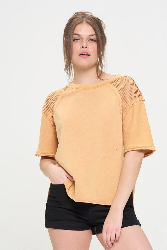 MINERAL WASHED SHORT SLEEVE FISHNET SHOULDER TOP