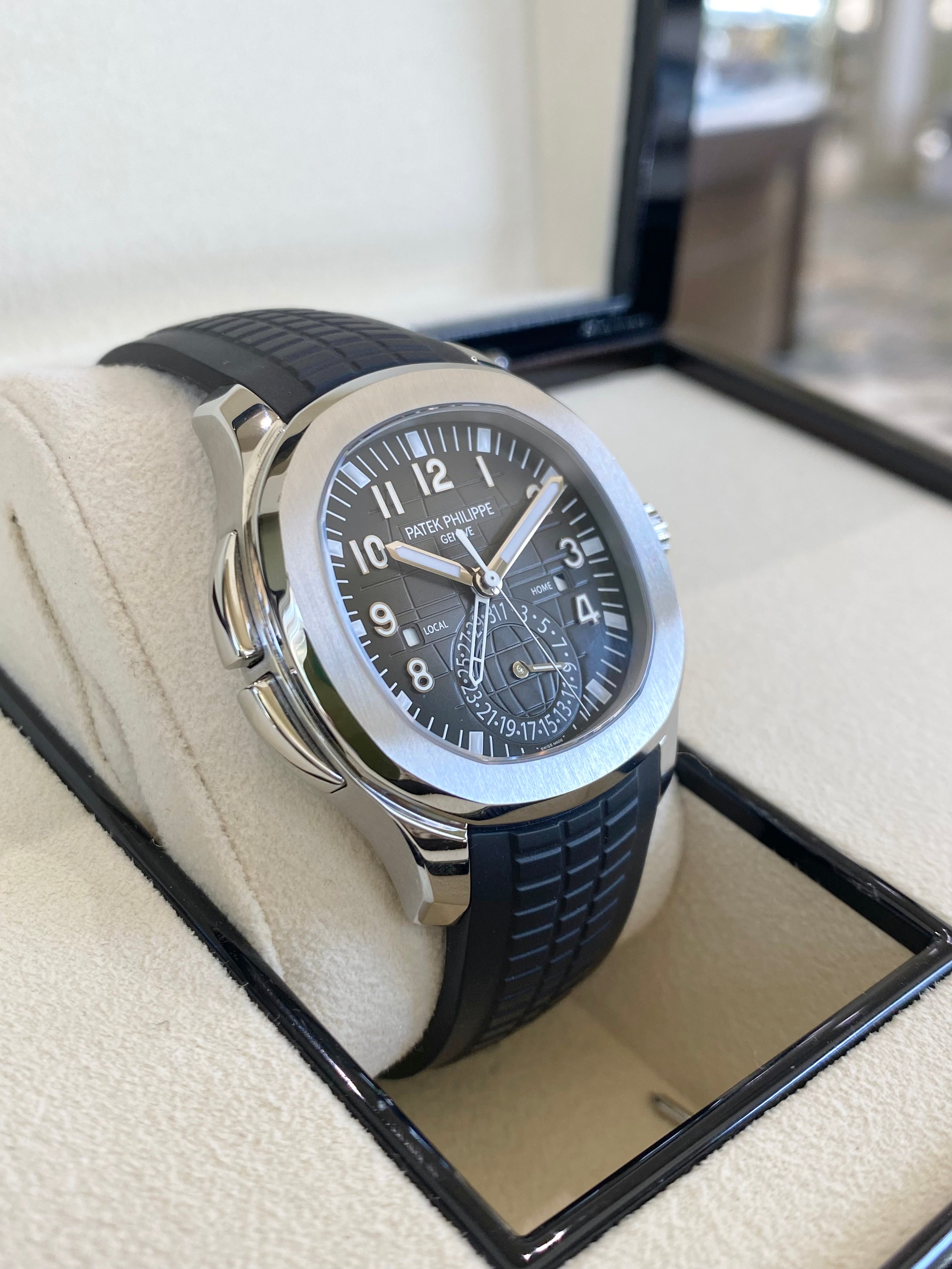 2021 Patek Philippe Aquanaut Travel Time 5164A