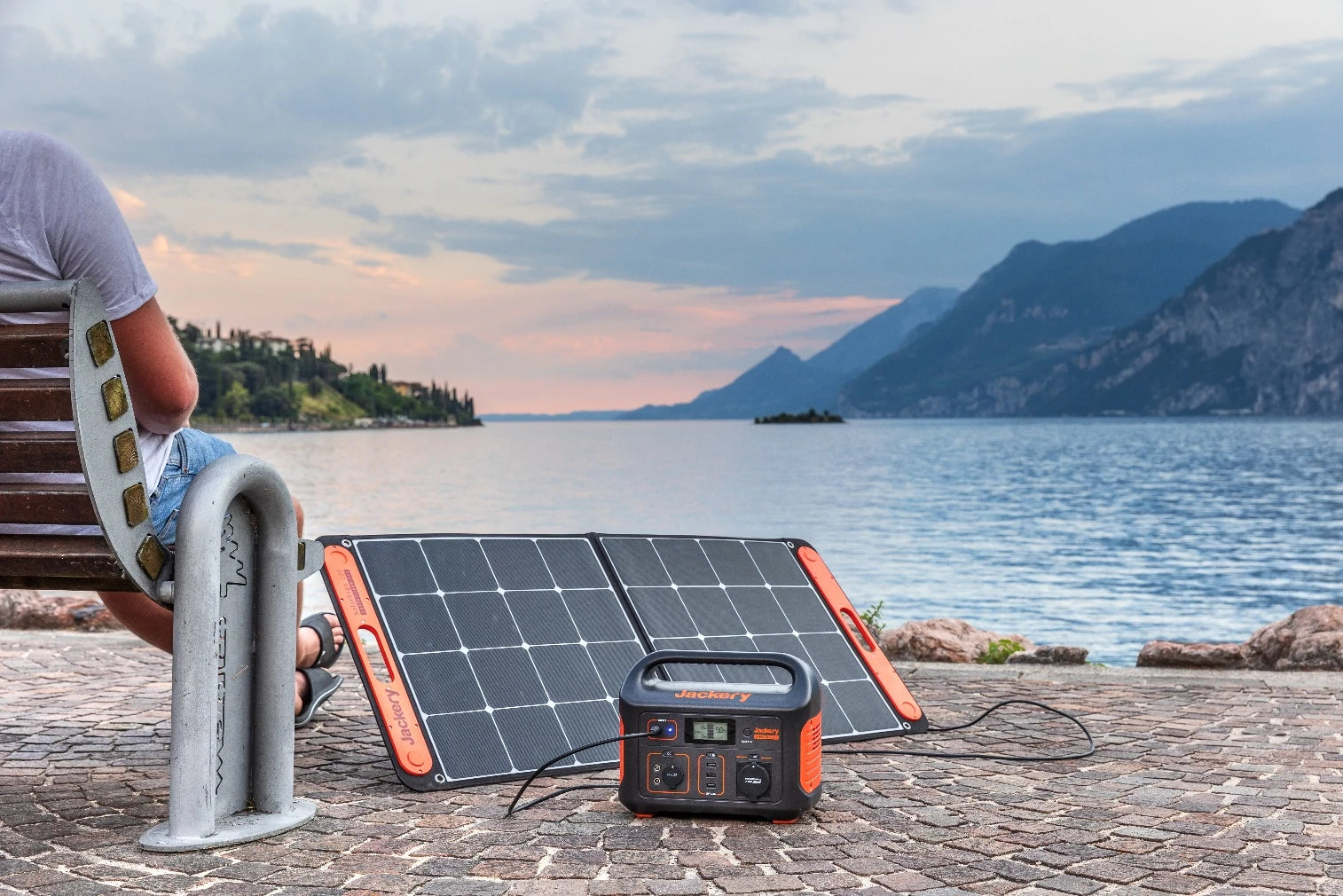cargador solar para excursionismo