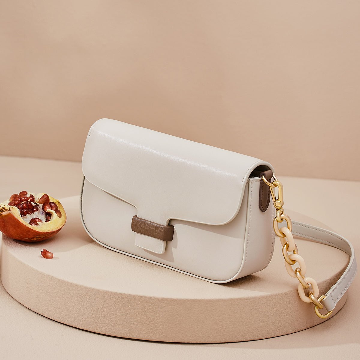 Chic Ivory Harlow Shoulder Bag