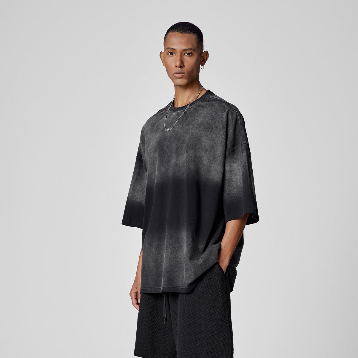 Distressed-effect Gradient Oversized?Charcoal Tee