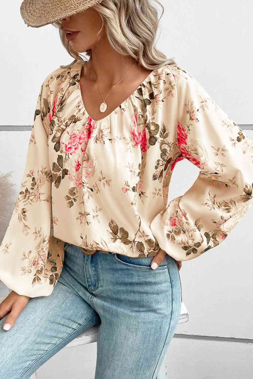 Styletrendy Brillo V-Neck Balloon Sleeve Blouse