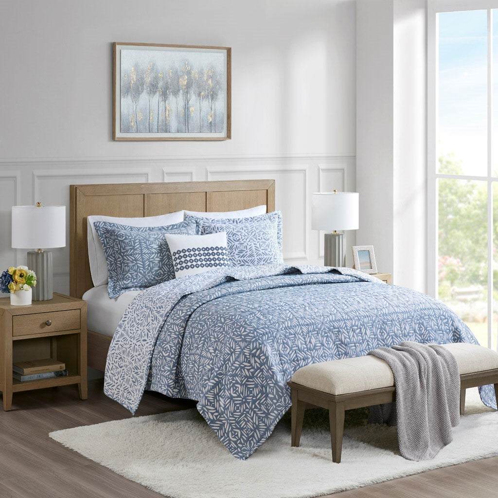 Harmony 4 Piece Oversized Reversible Matelasse Coverlet Set with Throw Pillow
 - Blue - Full/Queen