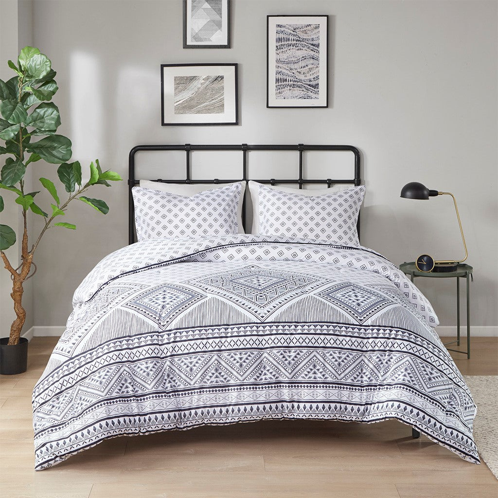 Camila Reversible Comforter Set - Black / White - Twin Size / Twin XL Size