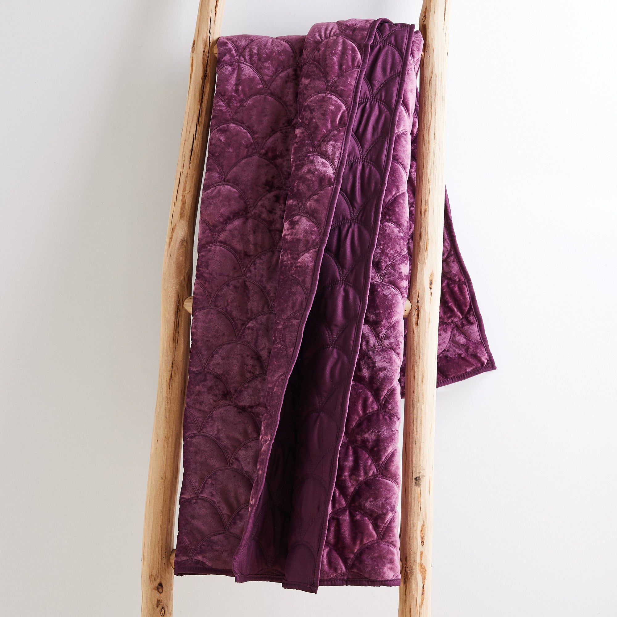 BH Ellora Plum Quilted Throw