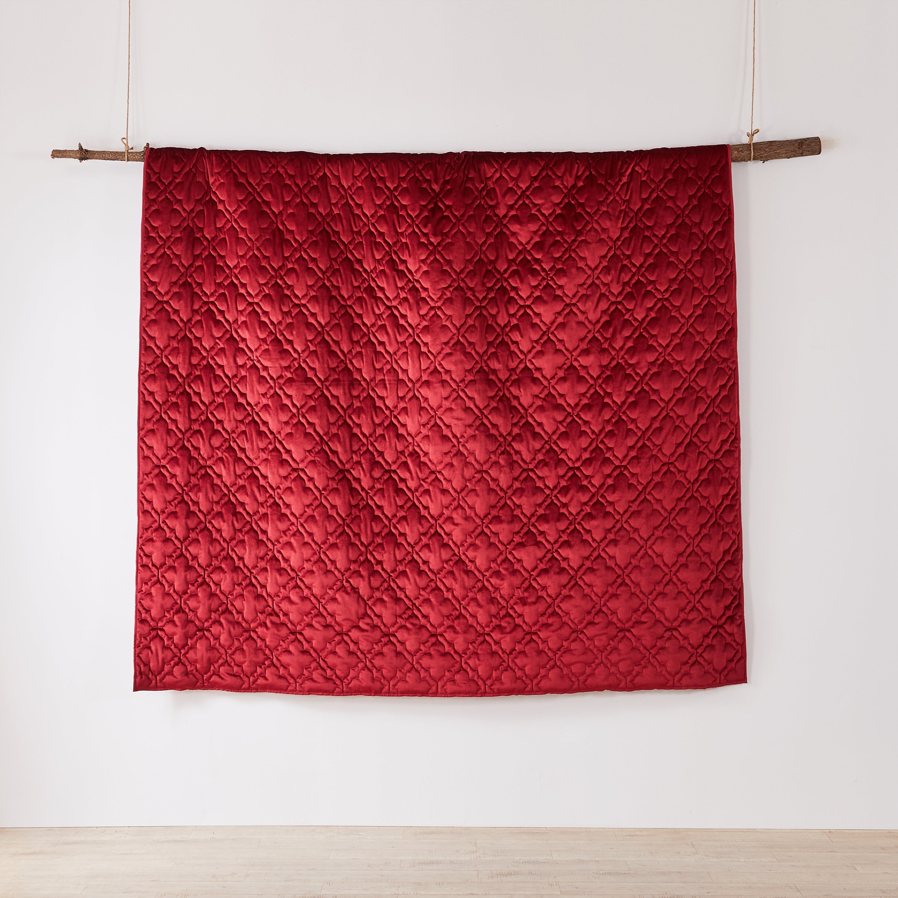 BH Caserta Velvet Red Quilt