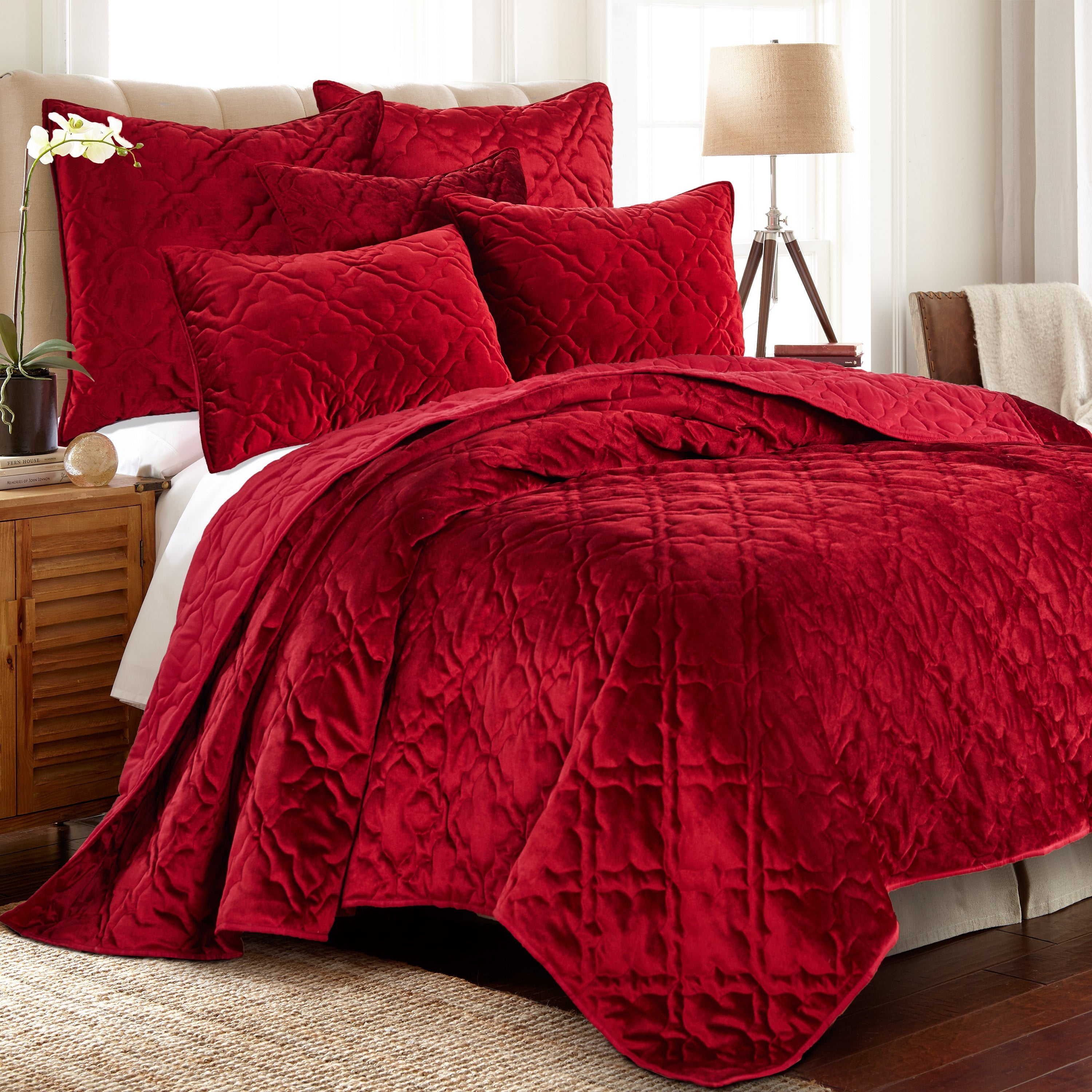 BH Caserta Velvet Red Quilt