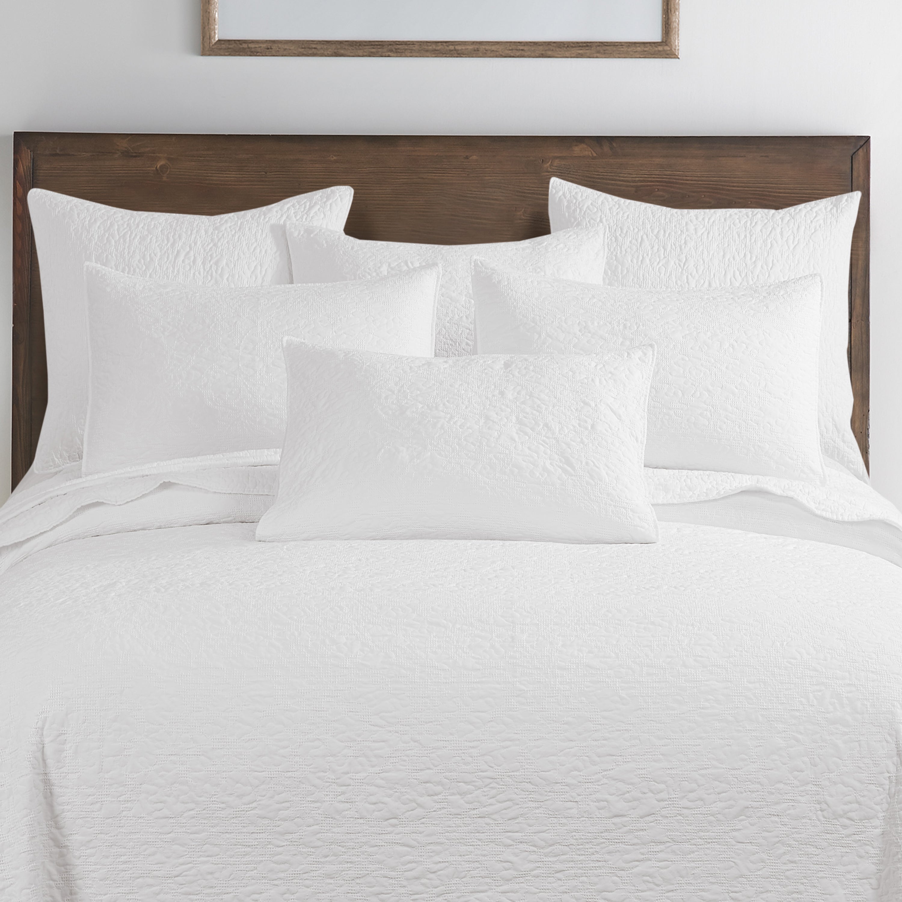 Emory White Bedspread Set